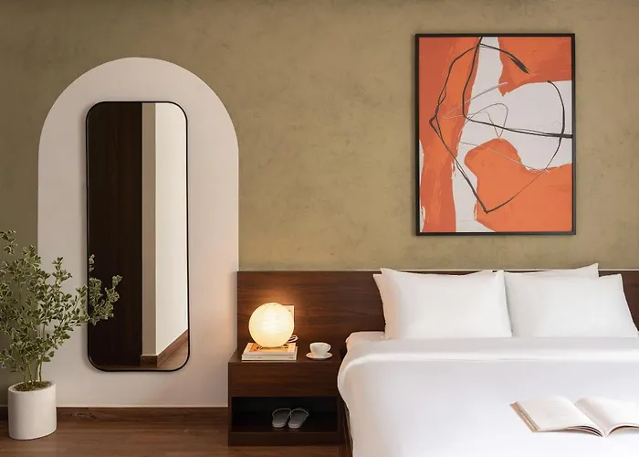 V Living - Downtown Saigon Stay With Free Laundry